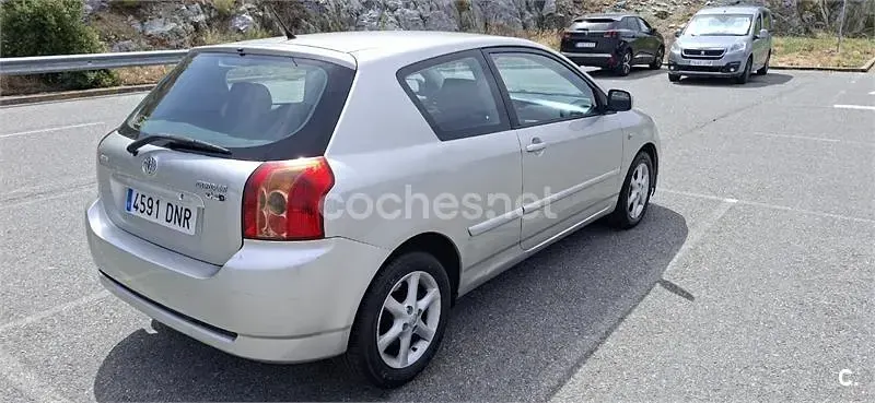 Usado Toyota Corolla Sol 116 CV (85 kW) 2005 Beige Berlina
