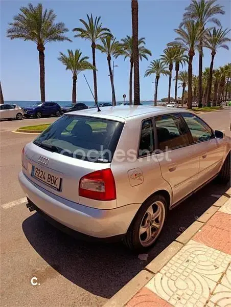 Usado Audi A3 Ambiente 101 CV (74 kW) 2000 Gris / plata Utilitario
