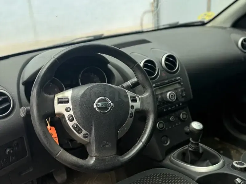 Usado Nissan Qashqai Acenta 150 CV (110 kW) 2009 Gris / plata SUV