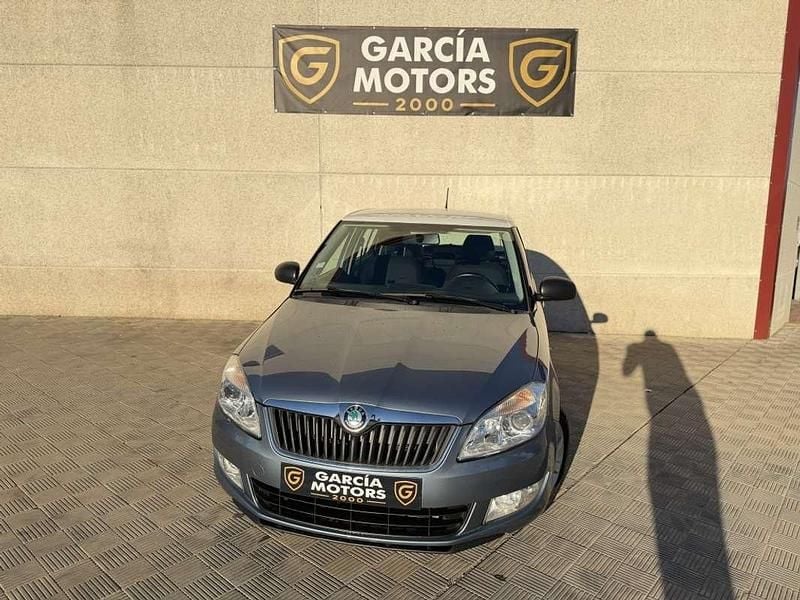 Usado Skoda Fabia Ambition 90 CV (66 kW) 2012 Azul Utilitario