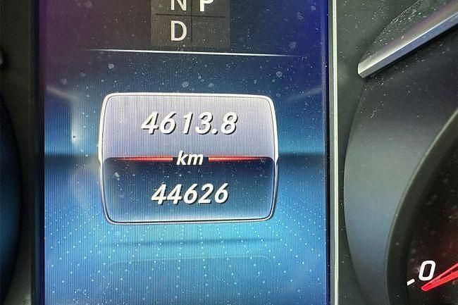 Usado Mercedes V300 Avantgarde 239 CV (175 kW) 2021 Negro Monovolumen