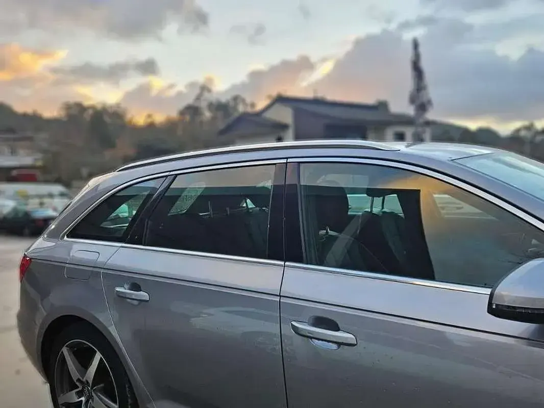 Usado Audi A4 Design 190 CV (139 kW) 2017 Gris Familiar