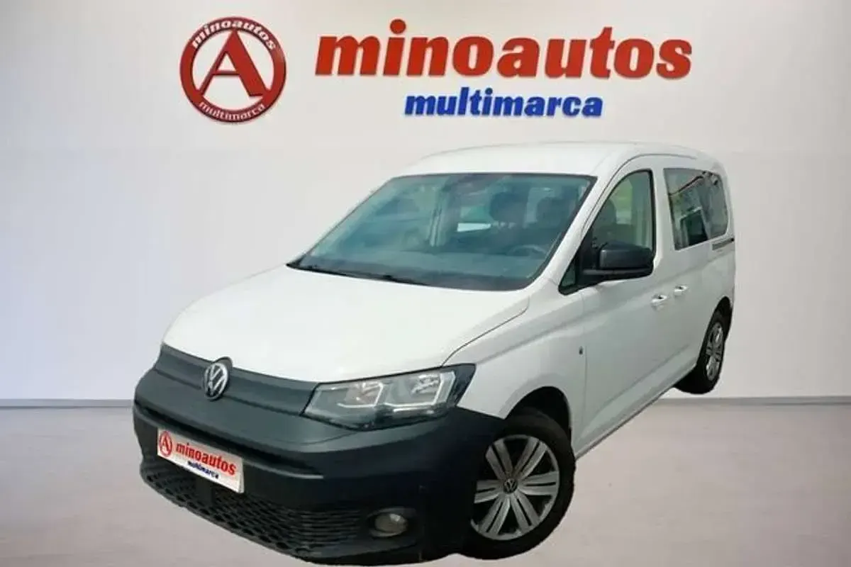 Usado VW Caddy 122 CV (89 kW) 2022 Blanco Monovolumen