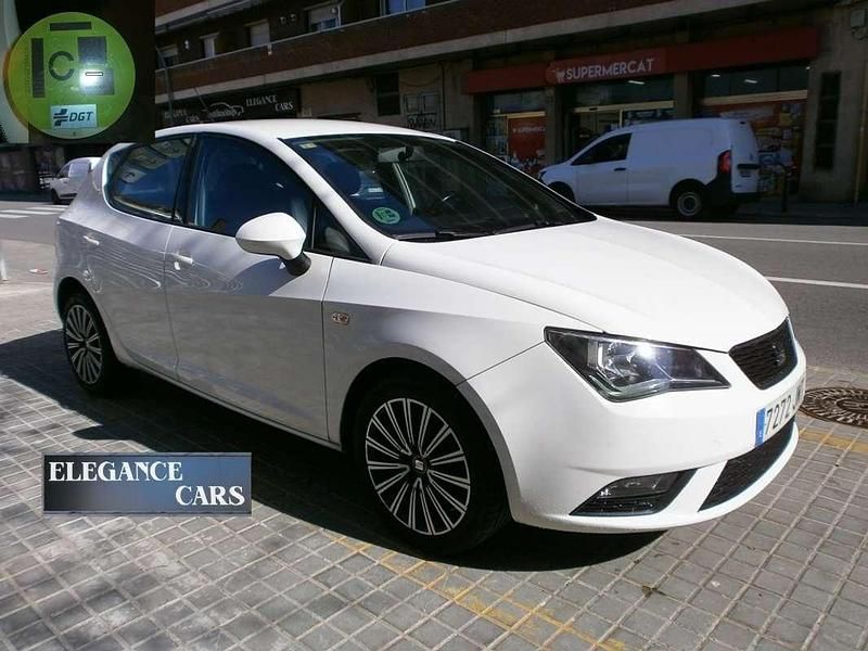 Usado Seat Ibiza Style 90 CV (66 kW) 2016 Blanco Utilitario