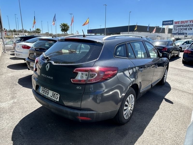 Usado Renault Mégane III Business 90 CV (66 kW) 2012 Negro Utilitario