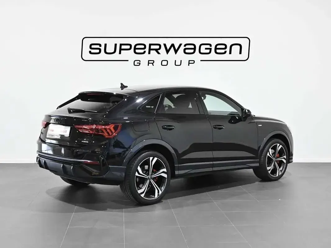 Usado Audi Q3 Sportback 190 CV (139 kW) 2022 Negro SUV