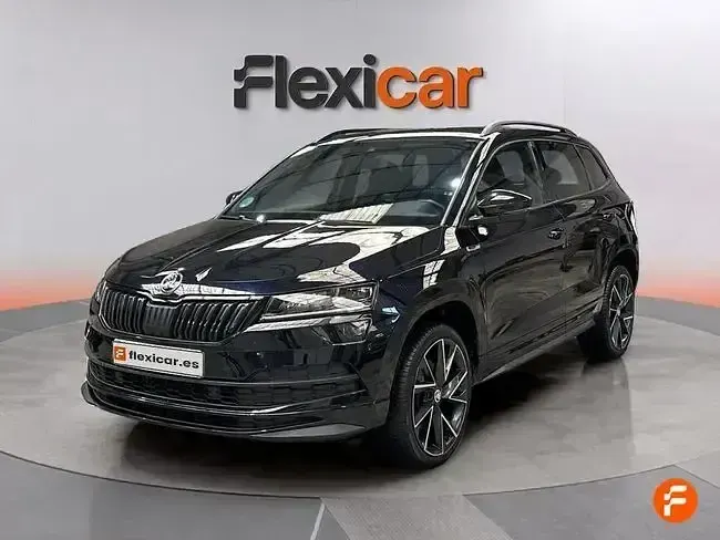 Usado Skoda Karoq SportLine 150 CV (110 kW) 2020 Negro SUV