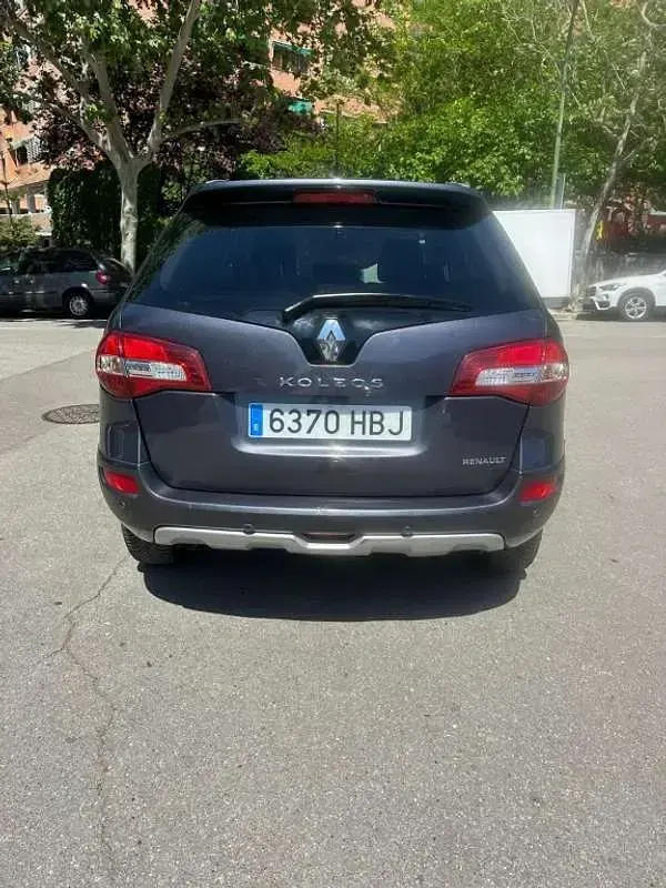Usado Renault Koleos Bose Edition 150 CV (110 kW) 2010 Gris SUV