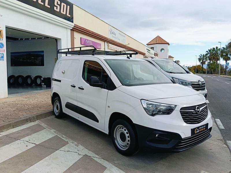 Usado Opel Combo S 100 CV (73 kW) 2021 Blanco Monovolumen