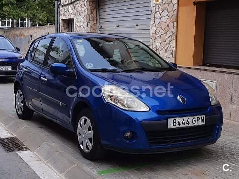 Usado Renault Clio II Expression 85 CV (62 kW) 2009 Azul Berlina