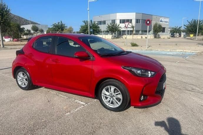 Usado 2024 Toyota Yaris Edition | 17.900 € (Precio justo) - Imagen 1/4