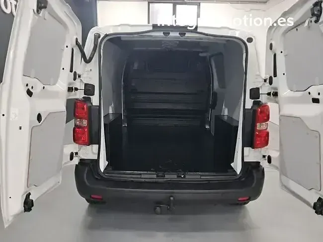 Usado Citroën Jumpy 102 CV (75 kW) 2024 Blanco Monovolumen