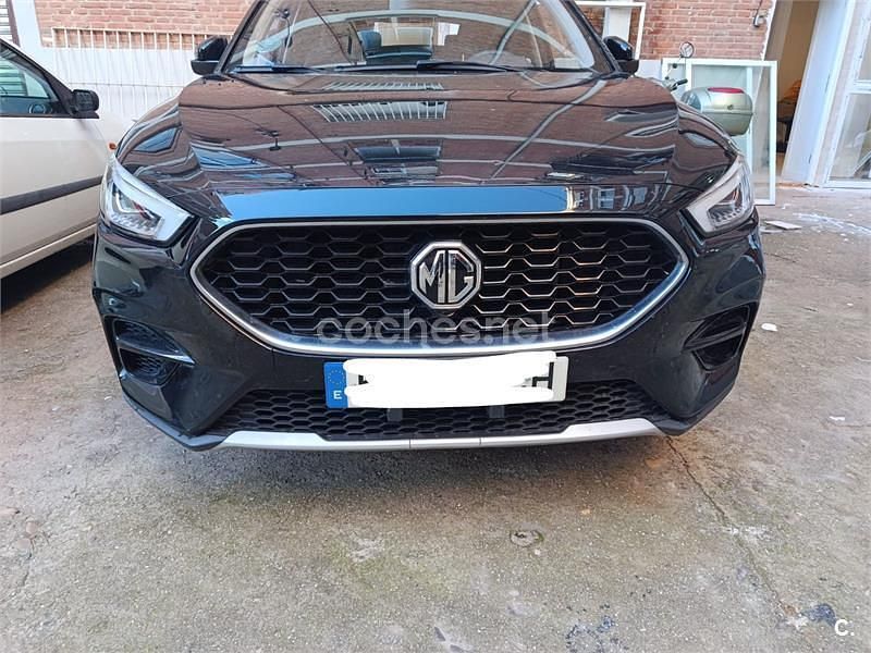 Usado MG ZS Comfort 106 CV (77 kW) 2022 Negro SUV