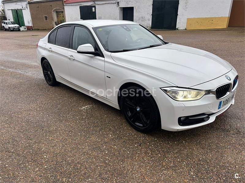 Usado BMW 320 Sport Line 184 CV (135 kW) 2012 Blanco Berlina