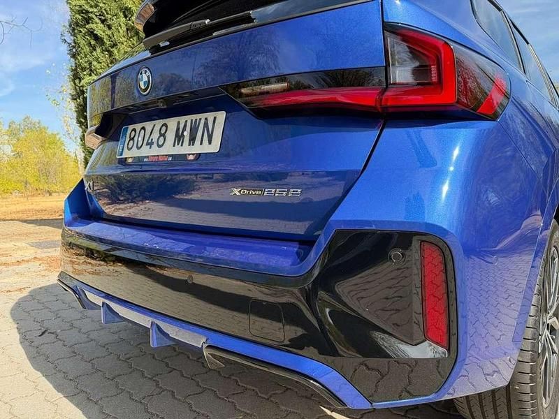 Usado BMW X1 Comfort Edition 245 CV (180 kW) 2024 Azul SUV