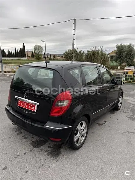 Usado Mercedes A200 Avantgarde 140 CV (102 kW) 2011 Negro Utilitario