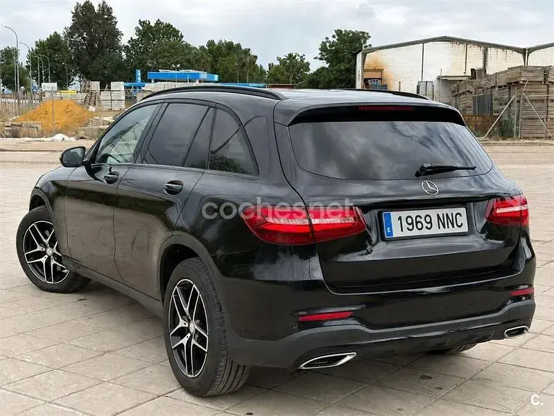 Usado Mercedes GLC250 204 CV (150 kW) 2017 Negro SUV