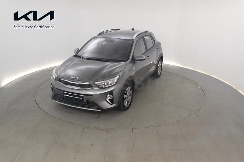 Usado Kia Stonic 100 HP (73 kW) 2025 Cinzento SUV