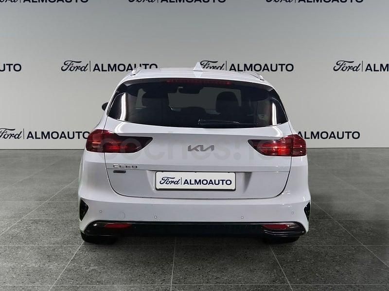 Usado Kia Ceed Style 100 CV (73 kW) 2025 Blanco Utilitario