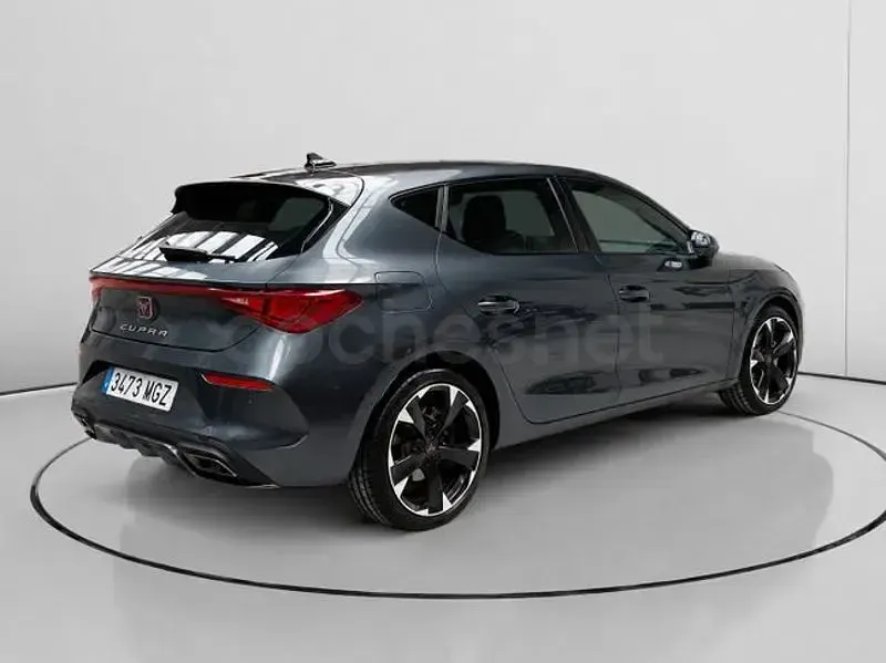 Usado Cupra Leon 150 CV (110 kW) 2023 Gris / plata Berlina