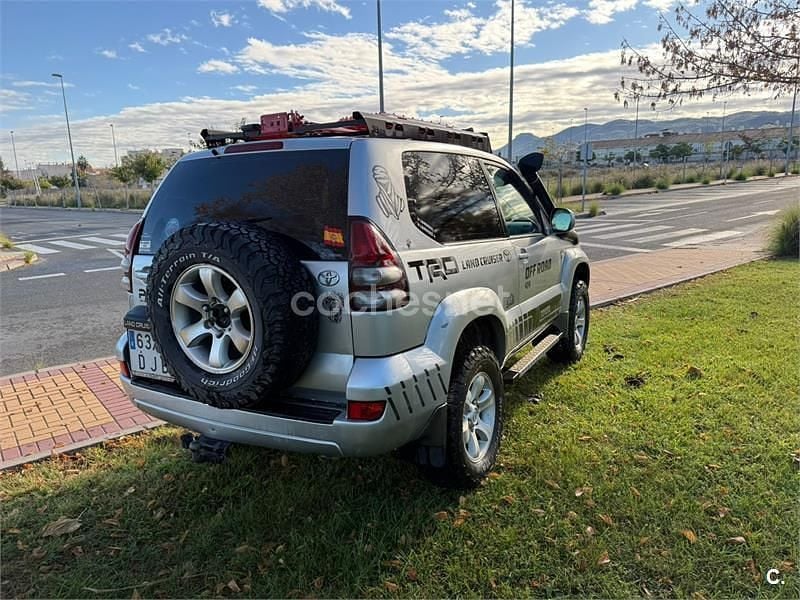 Usado Toyota Land Cruiser 163 CV (119 kW) 2005 Gris / plata SUV