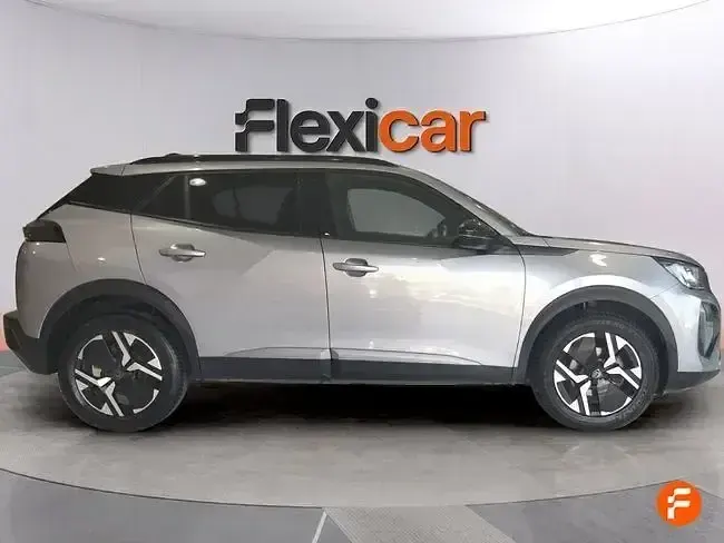 Usado Peugeot 2008 Allure 100 CV (73 kW) 2024 Gris SUV