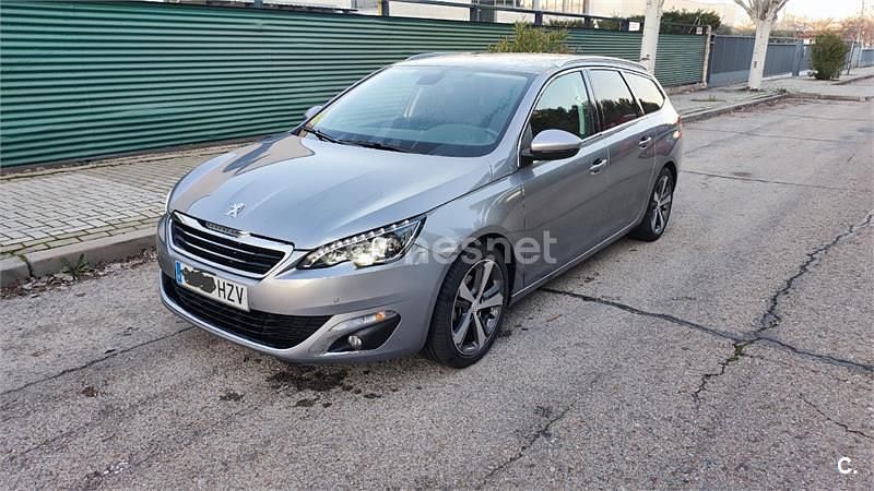 Usado Peugeot 308 SW Allure 115 CV (84 kW) 2014 Gris / plata Familiar