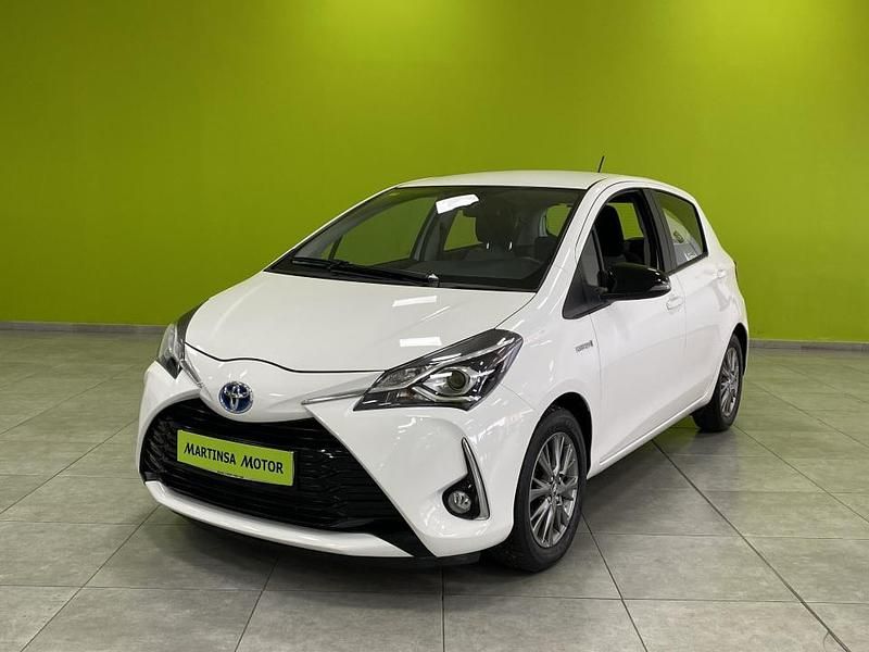 Blanco Usado 2020 Toyota Yaris Hybrid Active Berlina | 18.800 € (Precio justo) - Imagen 1/4