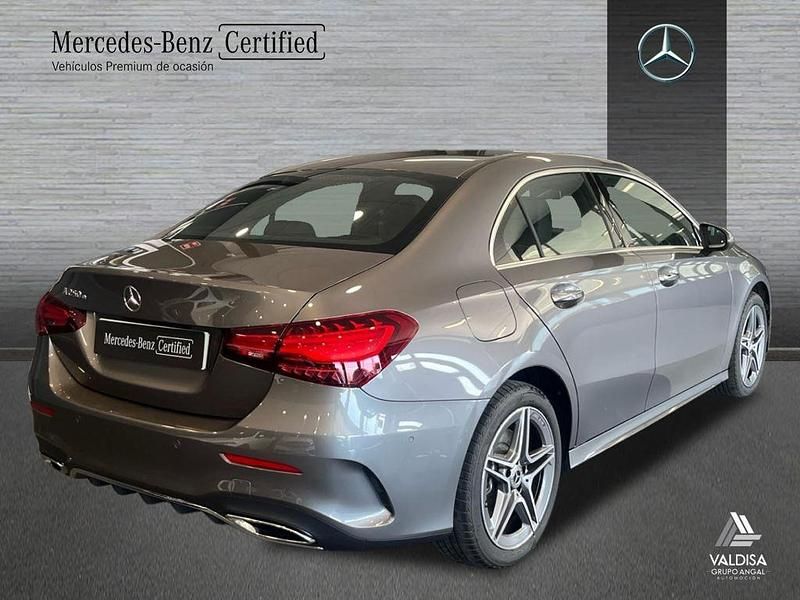 Usado Mercedes A250 AMG line 218 CV (160 kW) 2024 Gris Berlina