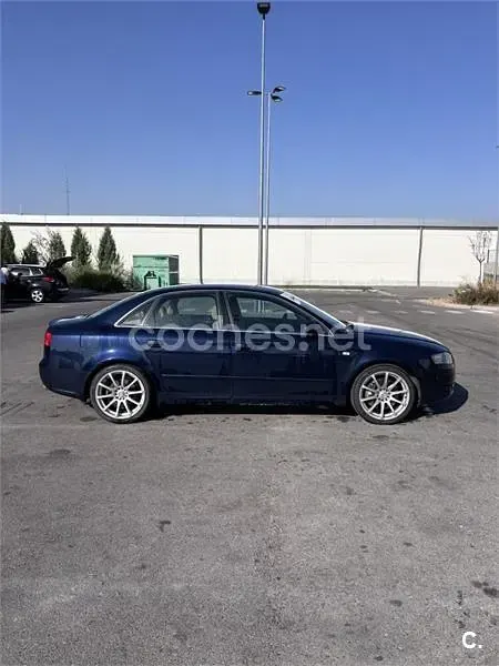 Usado Audi A4 200 CV (147 kW) 2005 Azul Berlina