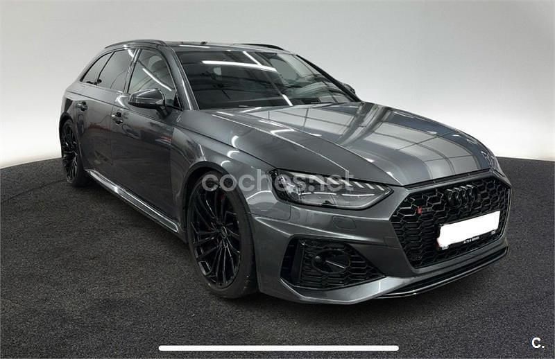 Gris / plata Usado 2023 Audi RS4 Comfort Familiar | 87.500 € (Precio justo) - Imagen 1/4