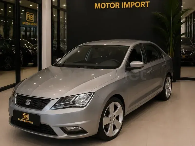 Usado Seat Toledo Style 105 CV (77 kW) 2015 Gris / plata Utilitario
