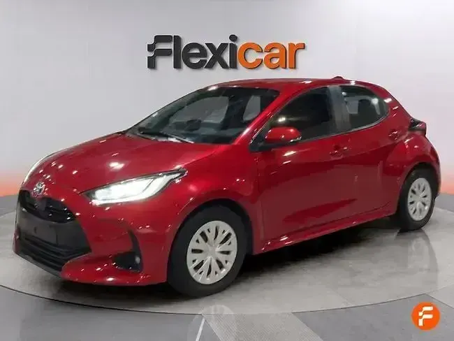 Używany Toyota Yaris Hybrid Active 116 KM (85 kW) 2023 Czerwony
