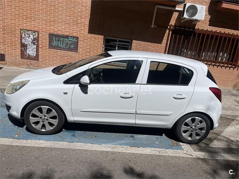 Usado Opel Corsa Enjoy 75 CV (55 kW) 2007 Blanco Utilitario