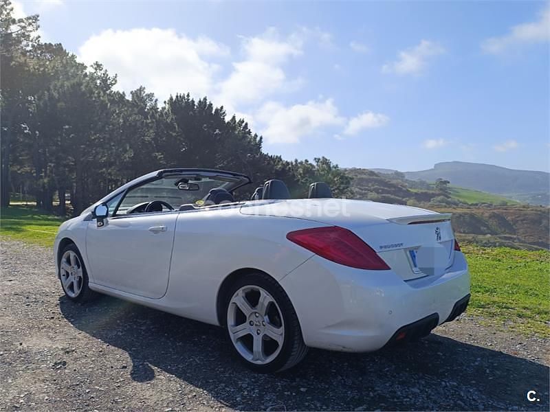 Usado Peugeot 308 CC Active 163 CV (119 kW) 2014 Blanco Descapotable