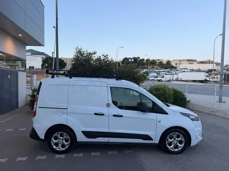 Usado Ford Transit Connect 100 CV (73 kW) 2016 Blanco Monovolumen
