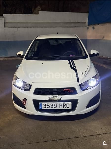 Blanco Usado 2015 Chevrolet Aveo LT Berlina | 5600 € (Precio justo) - Imagen 1/4