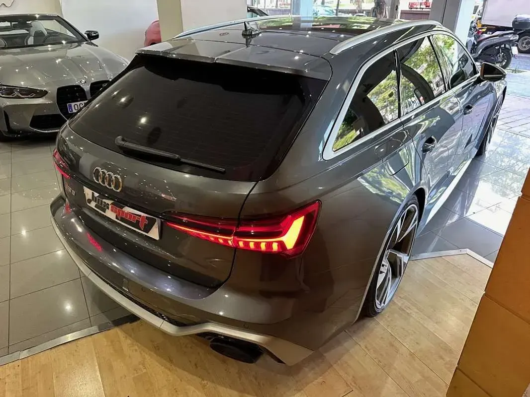Usado Audi RS6 600 CV (441 kW) 2020 Gris Familiar