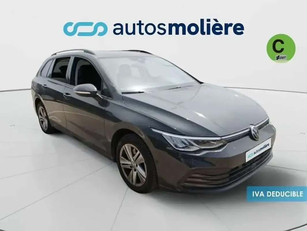 Usado VW Golf VIII Life 116 CV (85 kW) 2022 Gris Utilitario