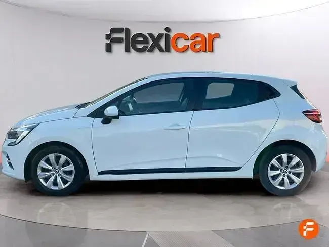 Begagnad Renault Clio V Business 90 HK (66 kW) 2021 Vit Sedan