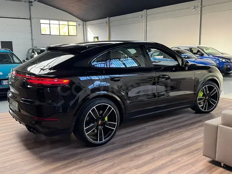 Usado Porsche Cayenne 462 CV (339 kW) 2021 Negro SUV