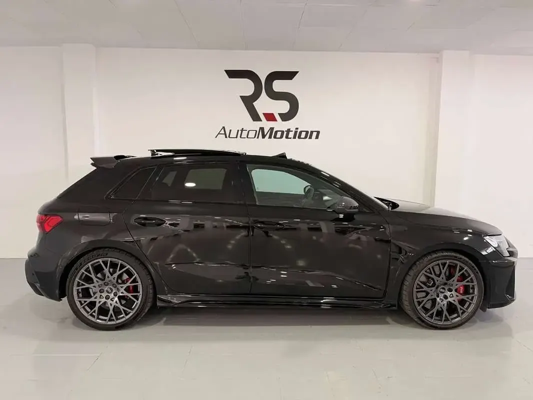 Usado Audi RS3 Sportback Competition 400 CV (294 kW) 2026 Negro Utilitario