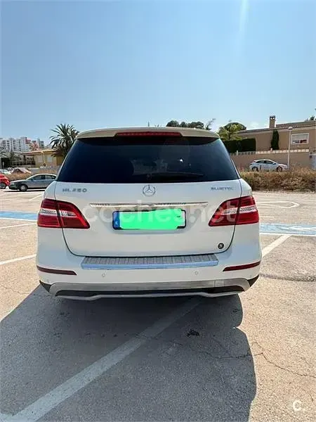 Usado Mercedes ML250 204 CV (150 kW) 2014 Blanco SUV