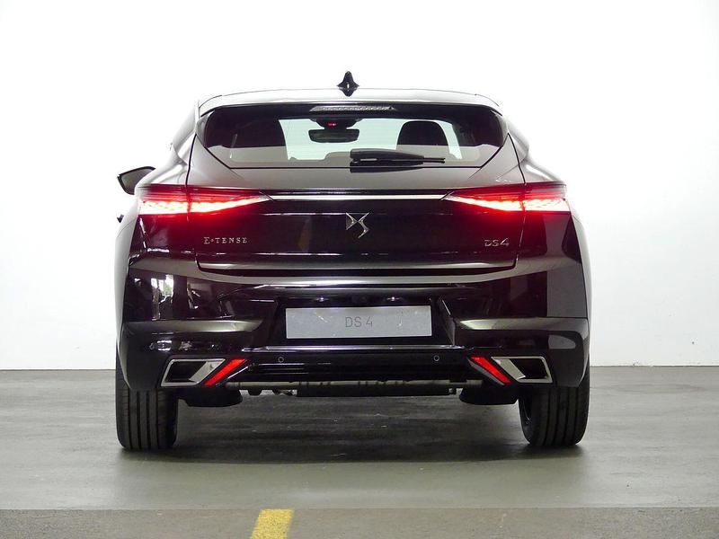 Usado DS Automobiles DS4 Trocadero 225 CV (165 kW) 2023 Negro SUV