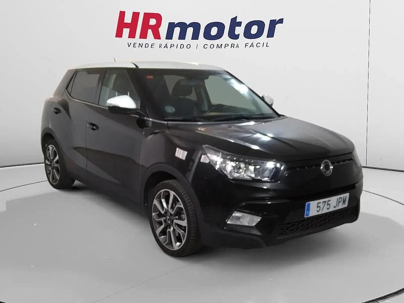 Azul Usado 2016 Ssangyong (KGM) Tivoli SUV | 10.290 € (Precio justo) - Imagen 1/4