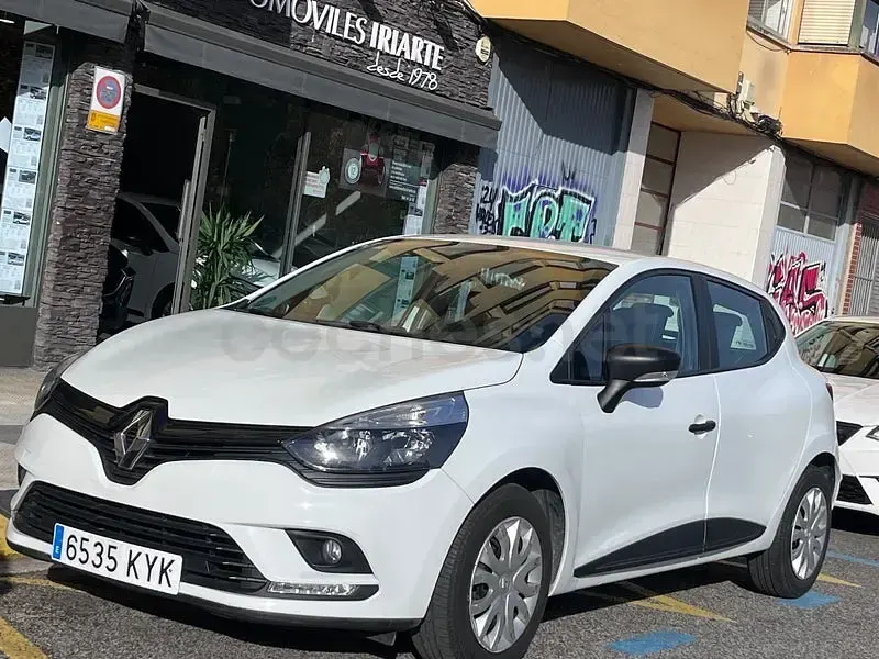 Usado Renault Clio IV Business 76 CV (55 kW) 2019 Blanco Berlina