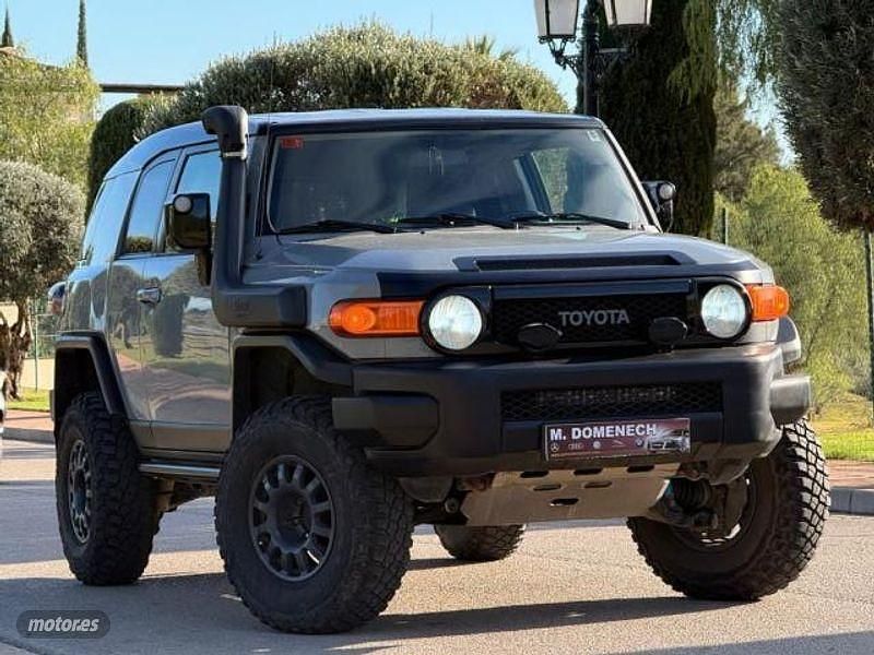 Usado Toyota FJ Cruiser 242 CV (177 kW) 2006 Gris SUV