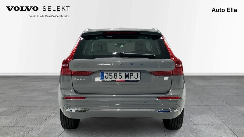 Usado Volvo XC60 Core 350 CV (257 kW) 2024 SUV