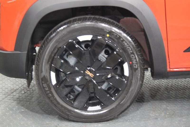 Usado Dacia Spring Extreme 47 kW (65 CV) 2025 Rojo Utilitario