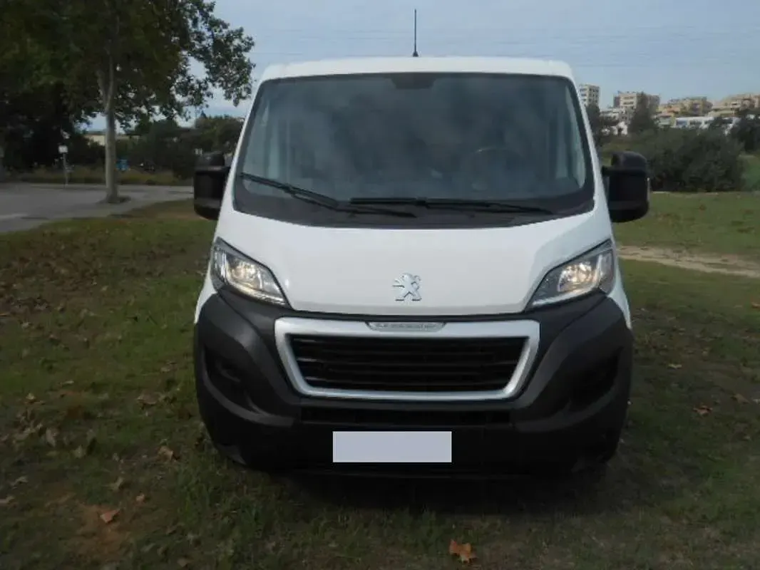 Usado Peugeot Boxer 110 CV (80 kW) 2019 Blanco Van